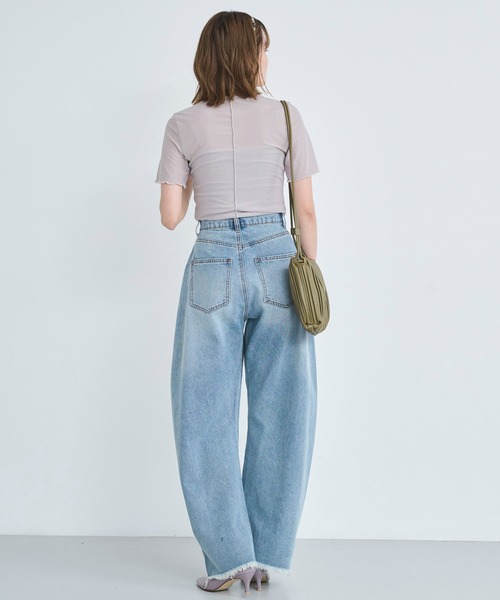 attiree(アティレー)の「【2色展開】カーブデニムパンツ(デニムパンツ・レディース・ブルー/ダークブルー・SMALL/LARGE/MEDIUM)」の15枚目の写真