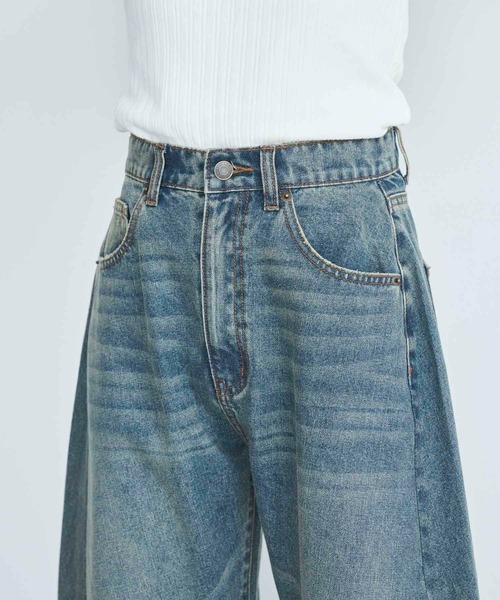 attiree(アティレー)の「【2色展開】カーブデニムパンツ(デニムパンツ・レディース・ブルー/ダークブルー・SMALL/LARGE/MEDIUM)」の21枚目の写真