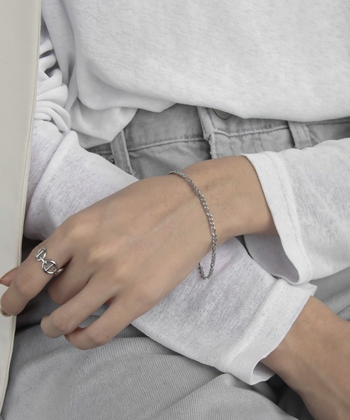 abaskdesign（アバスクデザイン）の「金属アレルギー対応 フィガロチェーンブレスレット（ブレスレット・レディース・シルバー系その他2/シルバー/ゴールド系その他/ゴールド/シルバー系その他/ゴールド系その他2・SMALL/MEDIUM）」の2枚目の写真