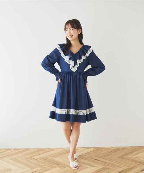 Areeam(アリーム)の「ダンガリーレースワンピース(ワンピース・レディース・ブルー・FREE)」の13枚目の写真