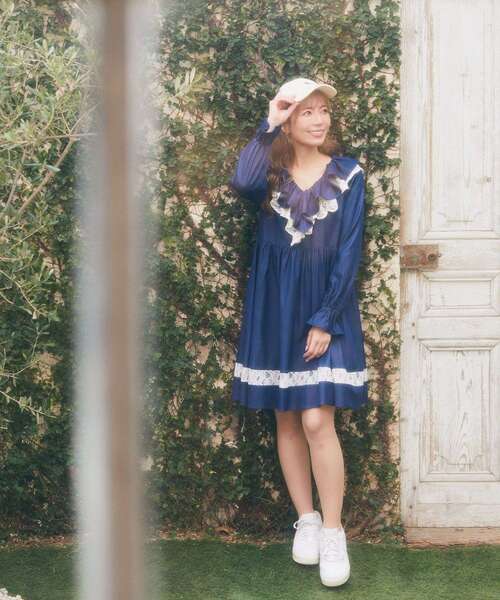 Areeam(アリーム)の「ダンガリーレースワンピース(ワンピース・レディース・ブルー・FREE)」の6枚目の写真