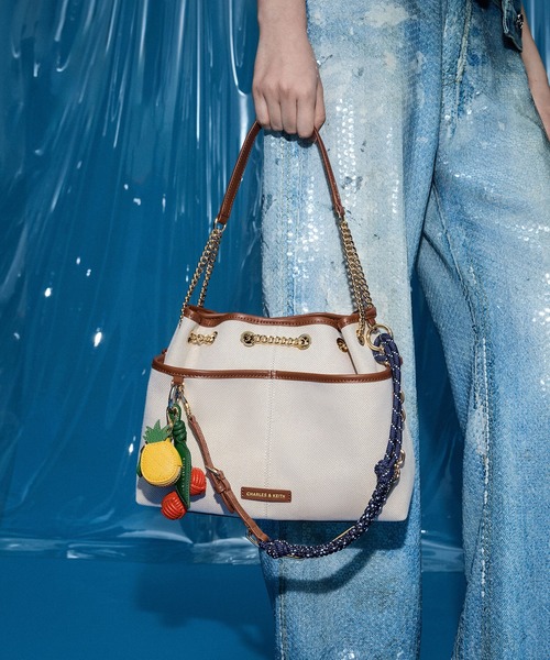 テディーベア チャーム - ブラック | CHARLES & KEITH