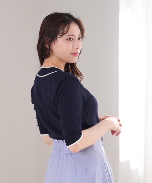 ASTORIA ODIER(アストリアオディール)の「パール付き配色ボウタイプルオーバー(ニット/セーター・レディース・スモークピンク/ミント/ネイビー/ホワイト・MEDIUM/LARGE)」の11枚目の写真