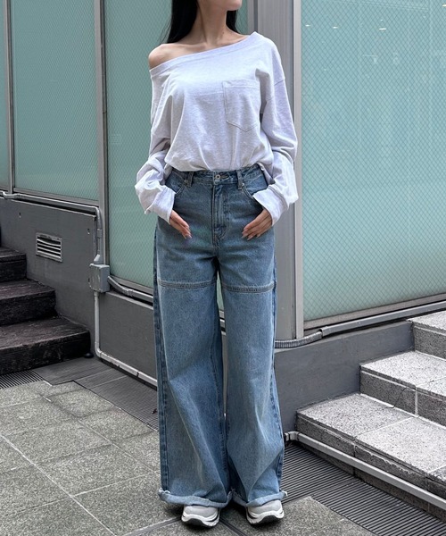 YOOU(ユー)の「オフショルダーカットソー/ワイドネックデザイン × リラックスシルエット(Tシャツ/カットソー・レディース・グレー/ブラック/マルチ/ホワイト・FREE)」の15枚目の写真