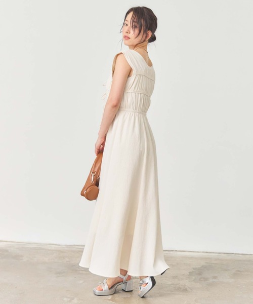 archives（アルシーヴ）の「２ｗａｙパイピングギャザーノースリワンピース（ワンピース・レディース・モカ/アイボリー/ブラック・MEDIUM）」の7枚目の写真