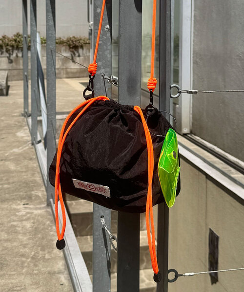 CIAOPANIC（チャオパニック）の「ポーチチャーム付きナイロンショルダーバッグ（ショルダーバッグ・レディース・ブラック/ブラウン/イエロー・FREE）」の8枚目の写真