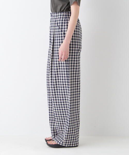 human woman（ヒューマンウーマン）の「◆ギンガムチェックワンタックセミワイドパンツ（その他パンツ・レディース・ダークインディゴブルー・SMALL/MEDIUM）」の6枚目の写真