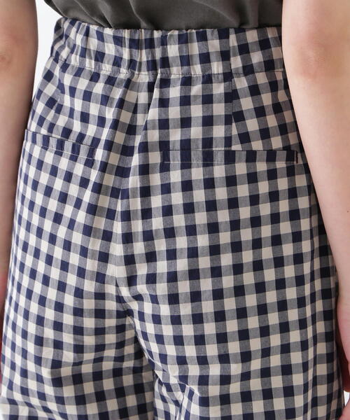 human woman（ヒューマンウーマン）の「◆ギンガムチェックワンタックセミワイドパンツ（その他パンツ・レディース・ダークインディゴブルー・SMALL/MEDIUM）」の10枚目の写真