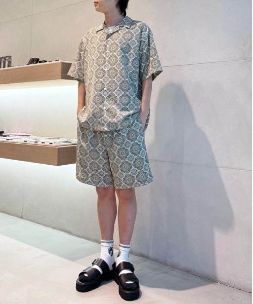 LOVELESS(ラブレス)の「オーナメントプリントショートスリーブシャツ(シャツ/ブラウス・メンズ・グリーン系その他/ブラック/ブルー・M/L)」の4枚目の写真