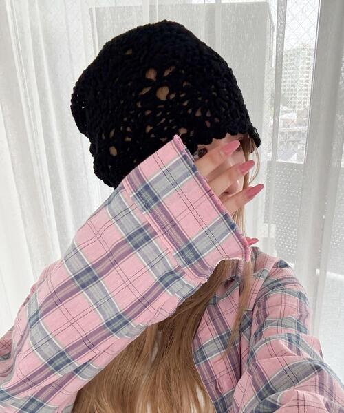WEGO(ウィゴー)の「WEGO/フラワークロシェニットキャップ(ニットキャップ/ビーニー・レディース・ブラック/アイボリー/サックスブルー・FREE)」の4枚目の写真