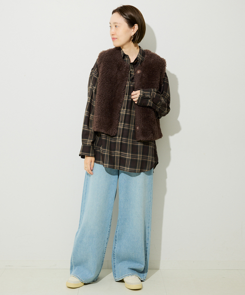 SLOBE IENA（スローブイエナ）の「フェイクファーニットベスト（ベスト・レディース・ブラウン/ベージュ・FREE）」の8枚目の写真