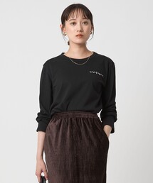 To b. by agnes b. | <To b. by agnes b.コラボ>ロゴ ロングスリーブ Tシャツ(Tシャツ/カットソー)