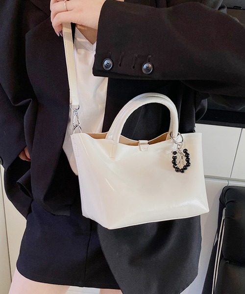 Lace Ladies(レースレディース)の「コンパクト スクエア 2WAY シンプル ショルダーバッグ(トートバッグ・レディース・ブラック/アイボリー/ベージュ/グリーン/ピンク・FREE)」の2枚目の写真