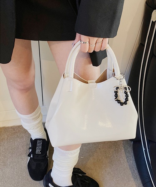 Lace Ladies(レースレディース)の「コンパクト スクエア 2WAY シンプル ショルダーバッグ(トートバッグ・レディース・ブラック/アイボリー/ベージュ/グリーン/ピンク・FREE)」の11枚目の写真