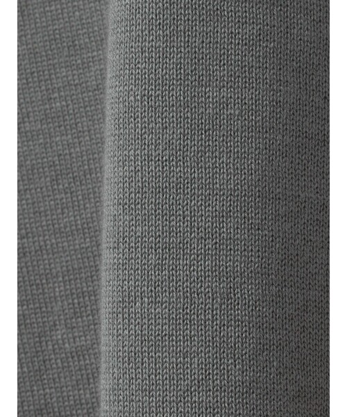 MidiUmi（ミディウミ）の「MidiUmi Vネックニットプルオーバー（ニット/セーター・レディース・チャコールグレー/レッド/グリーン/ブラック・FREE）」の8枚目の写真