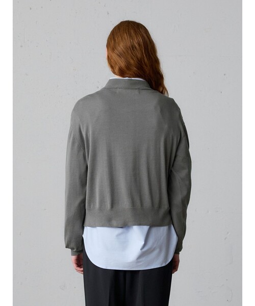 MidiUmi（ミディウミ）の「MidiUmi Vネックニットプルオーバー（ニット/セーター・レディース・チャコールグレー/レッド/グリーン/ブラック・FREE）」の12枚目の写真