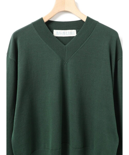 MidiUmi（ミディウミ）の「MidiUmi Vネックニットプルオーバー（ニット/セーター・レディース・チャコールグレー/レッド/グリーン/ブラック・FREE）」の17枚目の写真
