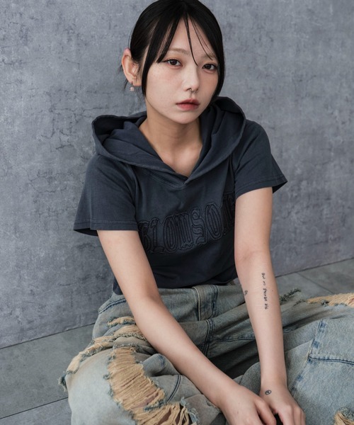 WEGO(ウィゴー)の「WEGO/ピグメントフードちびT(Tシャツ/カットソー・レディース・ネイビー/スミクロ・FREE)」の1枚目の写真