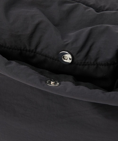 COLONY 2139(コロニートゥーワンスリーナイン)の「ナイロン中綿ソフトレクタングルバッグ(ショルダーバッグ・レディース・ブラック/ブラウン・FREE)」の3枚目の写真