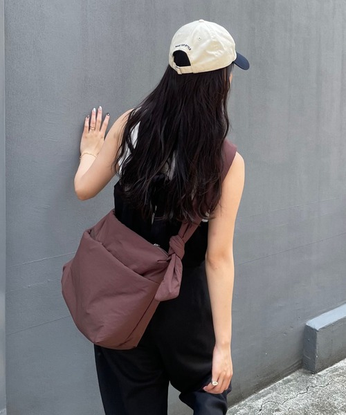 COLONY 2139(コロニートゥーワンスリーナイン)の「ナイロン中綿ソフトレクタングルバッグ(ショルダーバッグ・レディース・ブラック/ブラウン・FREE)」の18枚目の写真