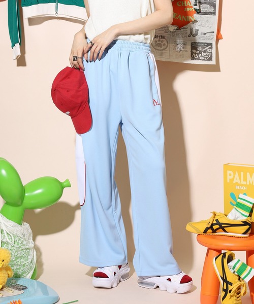 NERDY（ノルディ）の「ライントラックパンツ（スウェットパンツ・レディース・パープル/ブラック/ブルー・M/L/S）」の4枚目の写真