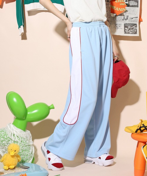 NERDY（ノルディ）の「ライントラックパンツ（スウェットパンツ・レディース・パープル/ブラック/ブルー・M/L/S）」の7枚目の写真