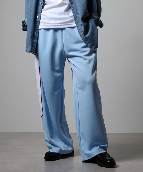 NERDY（ノルディ）の「ライントラックパンツ（スウェットパンツ・レディース・パープル/ブラック/ブルー・M/L/S）」の22枚目の写真