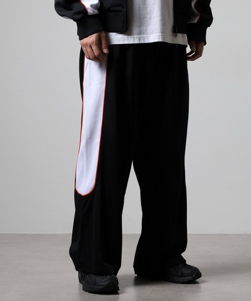 NERDY（ノルディ）の「ライントラックパンツ（スウェットパンツ・レディース・パープル/ブラック/ブルー・M/L/S）」の18枚目の写真