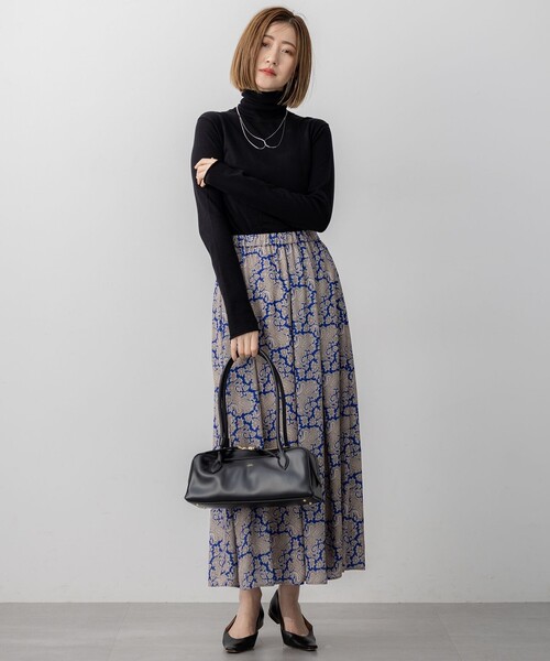 23区 S(ニジュウサンクチイサイサイズ)の「【CLASSY.掲載/洗える】スムージーコットン タートルネック ニット(ニット/セーター・レディース・ホワイト系1/ホワイト系/ブラック系/ベージュ系・32)」の5枚目の写真