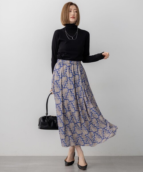 23区 S(ニジュウサンクチイサイサイズ)の「【CLASSY.掲載/洗える】スムージーコットン タートルネック ニット(ニット/セーター・レディース・ホワイト系1/ホワイト系/ブラック系/ベージュ系・32)」の6枚目の写真
