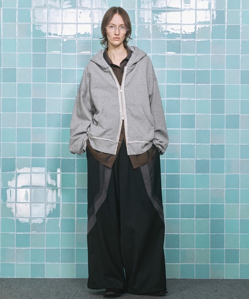MAISON SPECIAL(メゾンスペシャル)の「《UNISEX》Wool Mixed Prime-Wide Track Pants/ウールミックスプライムワイドトラックパンツ【MAISON SPECIAL/メゾンスペシャル】(その他パンツ・メンズ・ネイビー/ブラック・0/1)」の19枚目の写真