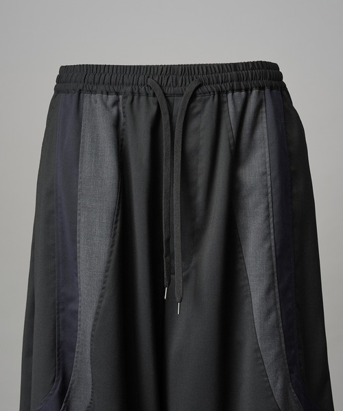 MAISON SPECIAL(メゾンスペシャル)の「《UNISEX》Wool Mixed Prime-Wide Track Pants/ウールミックスプライムワイドトラックパンツ【MAISON SPECIAL/メゾンスペシャル】(その他パンツ・メンズ・ネイビー/ブラック・0/1)」の22枚目の写真