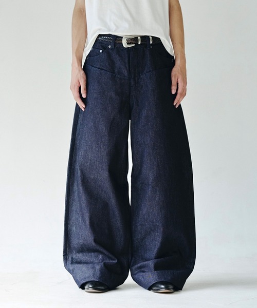 Camphor wood(カンファーウッド)の「DOUBLE POCKET RIGID SLUB BAGGY DENIM TROUSERS / ダブルポケットスラブリジットデニム(デニムパンツ・メンズ・ブラック/インディゴブルー・SMALL/MEDIUM/LARGE)」の2枚目の写真