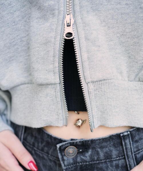 WEGO（ウィゴー）の「WEGO/ショートZIPパーカー（パーカー・レディース・スミクロ/アッシュグレー/杢グレー/ブラック・FREE）」の9枚目の写真