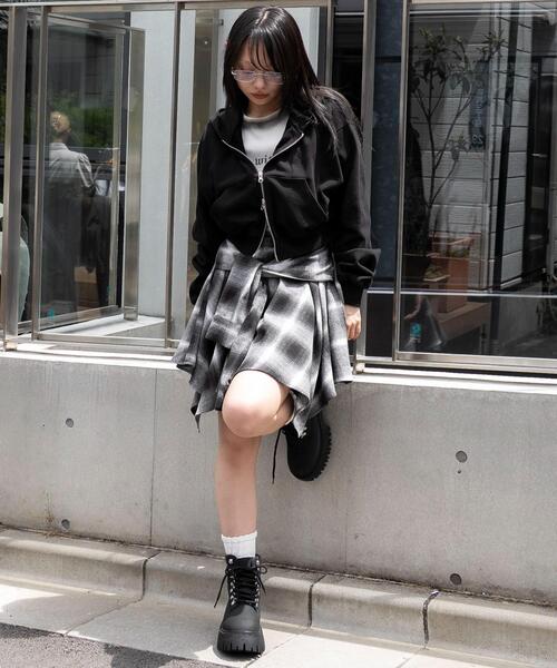 WEGO（ウィゴー）の「WEGO/ショートZIPパーカー（パーカー・レディース・スミクロ/アッシュグレー/杢グレー/ブラック・FREE）」の13枚目の写真