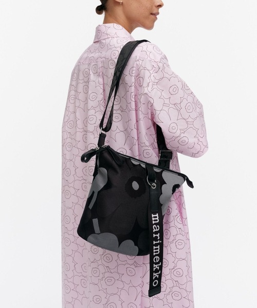 marimekko（マリメッコ）の「【ノベルティ付】Unikko / Carry All  shoulder bag（ショルダーバッグ・レディース・ライトグレー・FREE）」の2枚目の写真