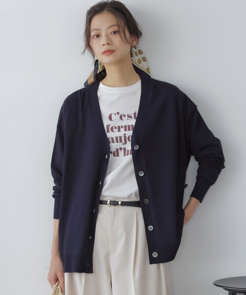 組曲(クミキョク)の「スムースストレッチカシュクール カーディガン(カーディガン/ボレロ・レディース・イエロー系/アイボリー系/グレー系/スモーキーグリーン系/ネイビー系・2/3)」の4枚目の写真