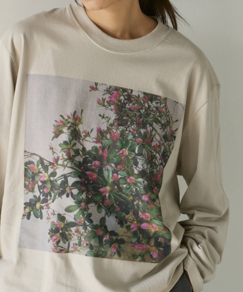 Libra Cue（リブラ キュー）の「フラワーフォトプリントロングスリーブTシャツ（Tシャツ/カットソー・レディース・ブラック/グレイッシュベージュ・FREE）」の12枚目の写真