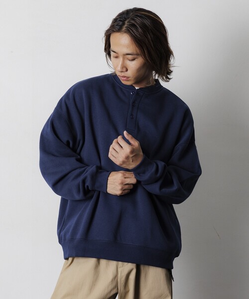 FREAK'S STORE(フリークスストア)の「限定展開 ビッグシルエット ヘンリーネック スウェットプルオーバー(スウェット・メンズ・ネイビー/チャコールグレー/ブラック/アッシュグレー・LARGE/MEDIUM/SMALL)」の12枚目の写真