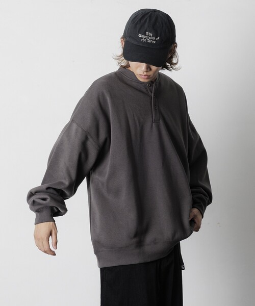 FREAK'S STORE(フリークスストア)の「限定展開 ビッグシルエット ヘンリーネック スウェットプルオーバー(スウェット・メンズ・ネイビー/チャコールグレー/ブラック/アッシュグレー・LARGE/MEDIUM/SMALL)」の10枚目の写真
