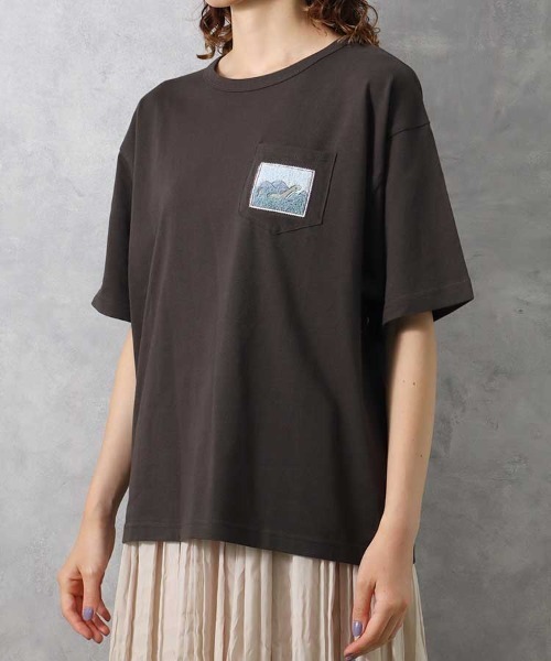 Bleu Bleuet(ブルーブルーエ)の「ネッシーポケット付きTシャツ(Tシャツ/カットソー・レディース・ホワイト/チャコールグレー・FREE)」の8枚目の写真