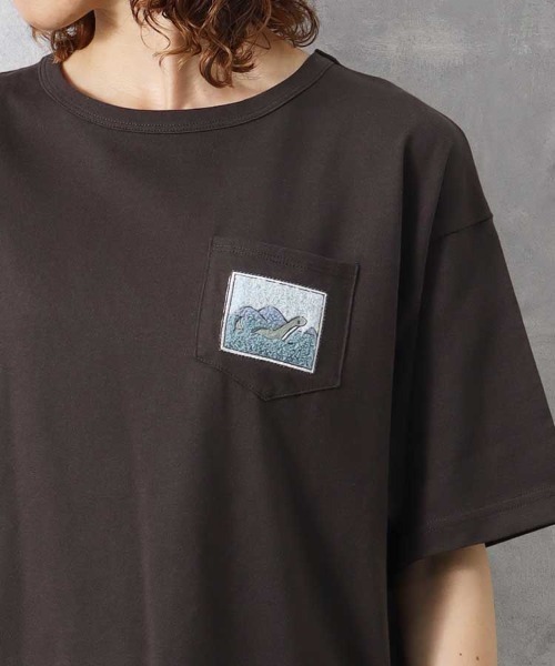 Bleu Bleuet(ブルーブルーエ)の「ネッシーポケット付きTシャツ(Tシャツ/カットソー・レディース・ホワイト/チャコールグレー・FREE)」の9枚目の写真