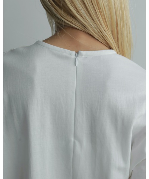 anuke（アンヌーク）の「Shoulder Layered Tops（Tシャツ/カットソー・レディース・ブラウン/ホワイト・FREE）」の6枚目の写真