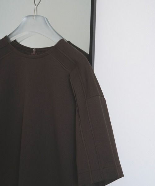 anuke（アンヌーク）の「Shoulder Layered Tops（Tシャツ/カットソー・レディース・ブラウン/ホワイト・FREE）」の12枚目の写真