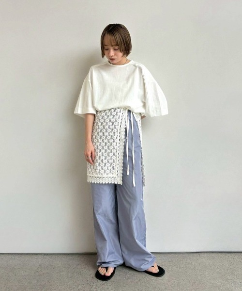 anuke（アンヌーク）の「Shoulder Layered Tops（Tシャツ/カットソー・レディース・ブラウン/ホワイト・FREE）」の17枚目の写真