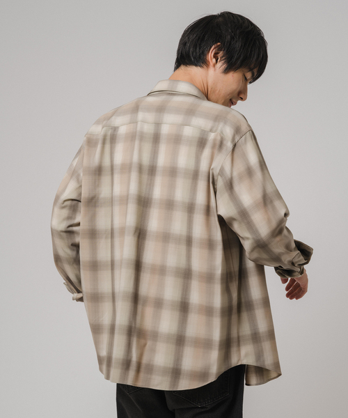 EDIFICE（エディフィス）の「SUPER 120’s ウール チェック レギュラー シャツ（シャツ/ブラウス・メンズ・グレー/スミクロ/ベージュ・LARGE/SMALL/MEDIUM）」の19枚目の写真