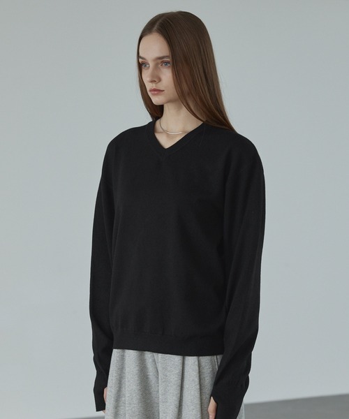 CALLNE（カルネ）の「【CALLNE】V-neck Long Sleeve Knit / Vネックロングスリーブニット（フィンガーホール付き）（ニット/セーター・メンズ・ブラック/グレー・M/L）」の4枚目の写真