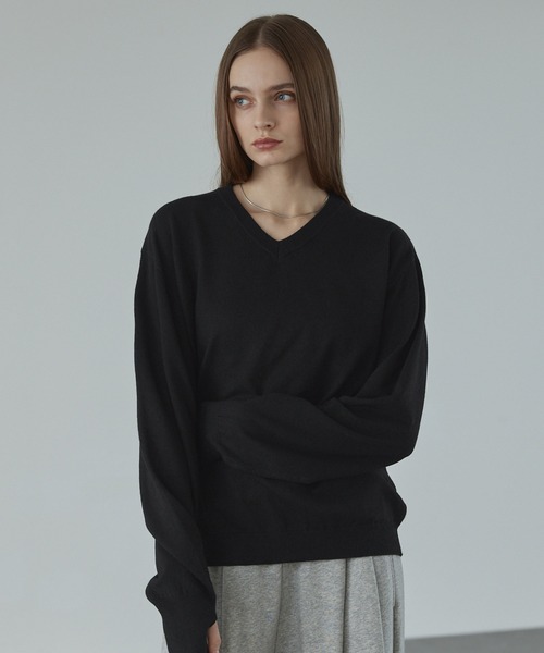 CALLNE（カルネ）の「【CALLNE】V-neck Long Sleeve Knit / Vネックロングスリーブニット（フィンガーホール付き）（ニット/セーター・メンズ・ブラック/グレー・M/L）」の10枚目の写真