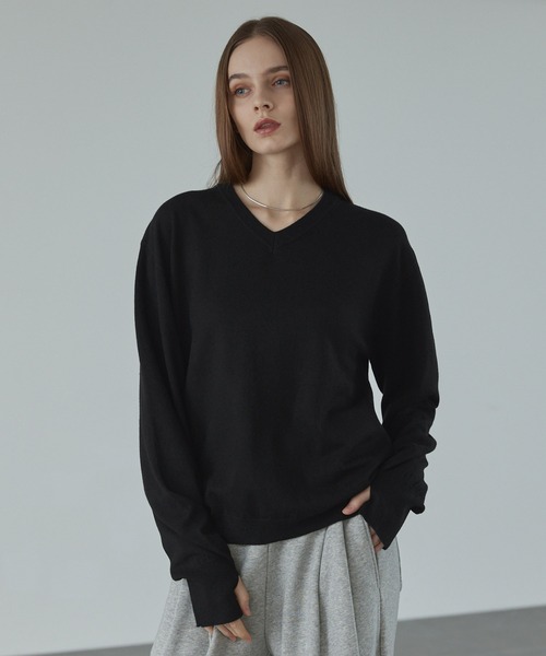 CALLNE（カルネ）の「【CALLNE】V-neck Long Sleeve Knit / Vネックロングスリーブニット（フィンガーホール付き）（ニット/セーター・メンズ・ブラック/グレー・M/L）」の12枚目の写真