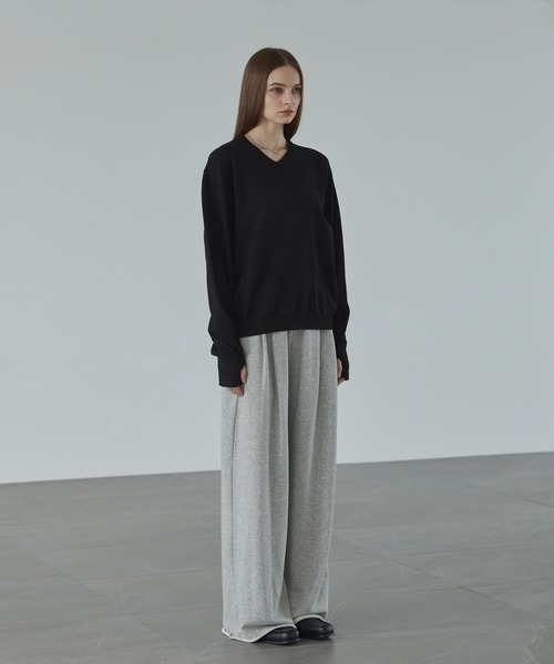 CALLNE（カルネ）の「【CALLNE】V-neck Long Sleeve Knit / Vネックロングスリーブニット（フィンガーホール付き）（ニット/セーター・メンズ・ブラック/グレー・M/L）」の19枚目の写真